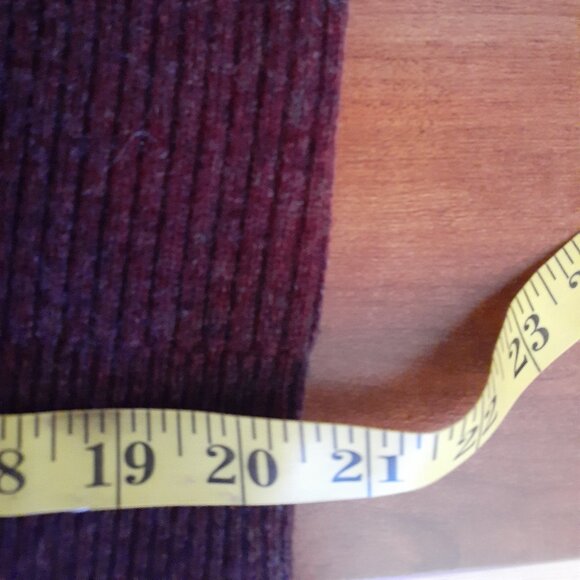 L.L. Bean Lambswool Sweater - Picture 9 of 10